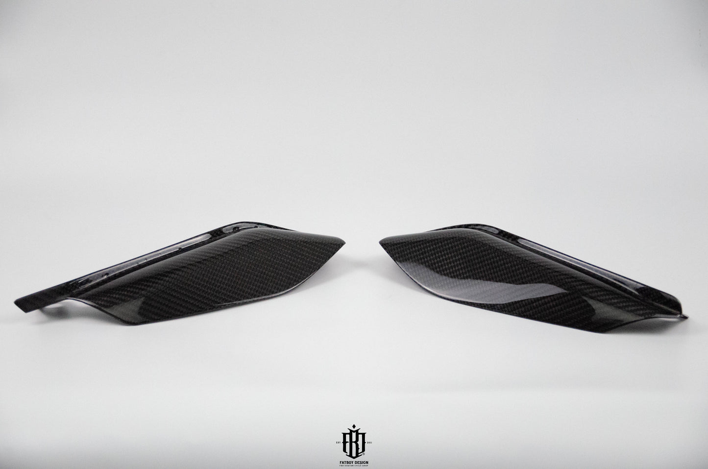 Harley Touring Carbon Fiber Heat Guard in Twill Carbon
