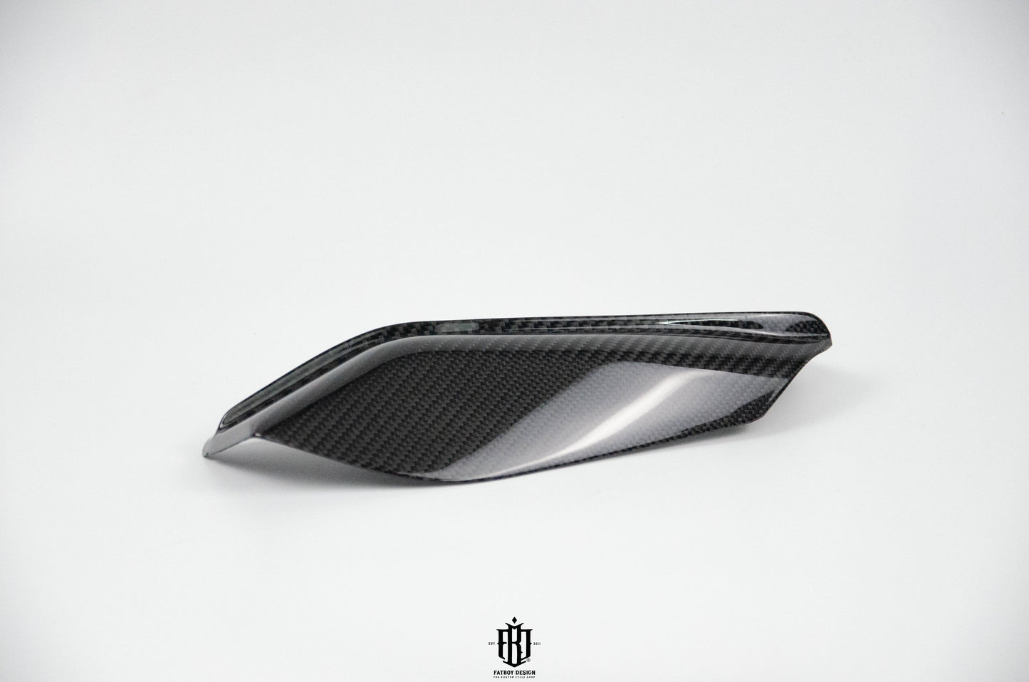 Harley Touring Carbon Fiber Heat Guard in Twill Carbon