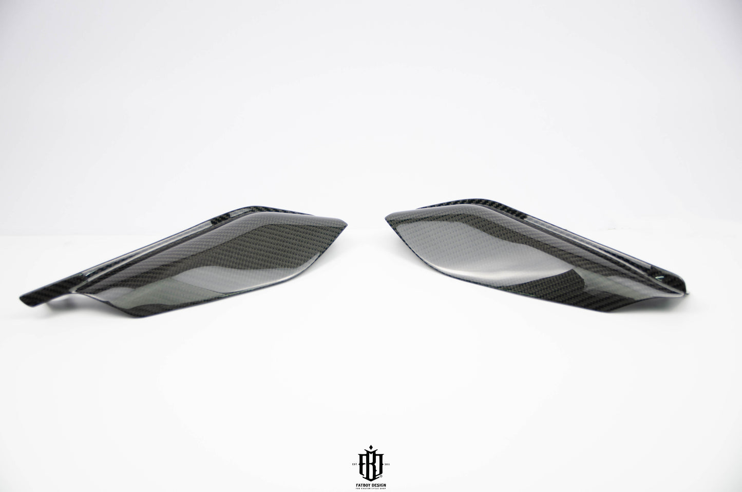 Harley Touring Carbon Fiber Heat Guard in Twill Carbon