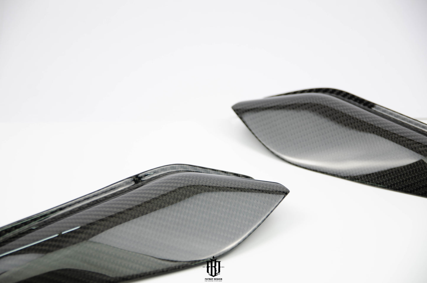 Harley Touring Carbon Fiber Heat Guard in Twill Carbon