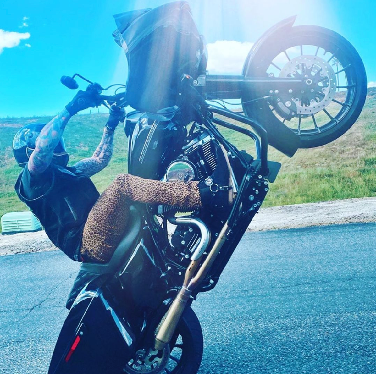 17-21 M8 Bagger Exhaust