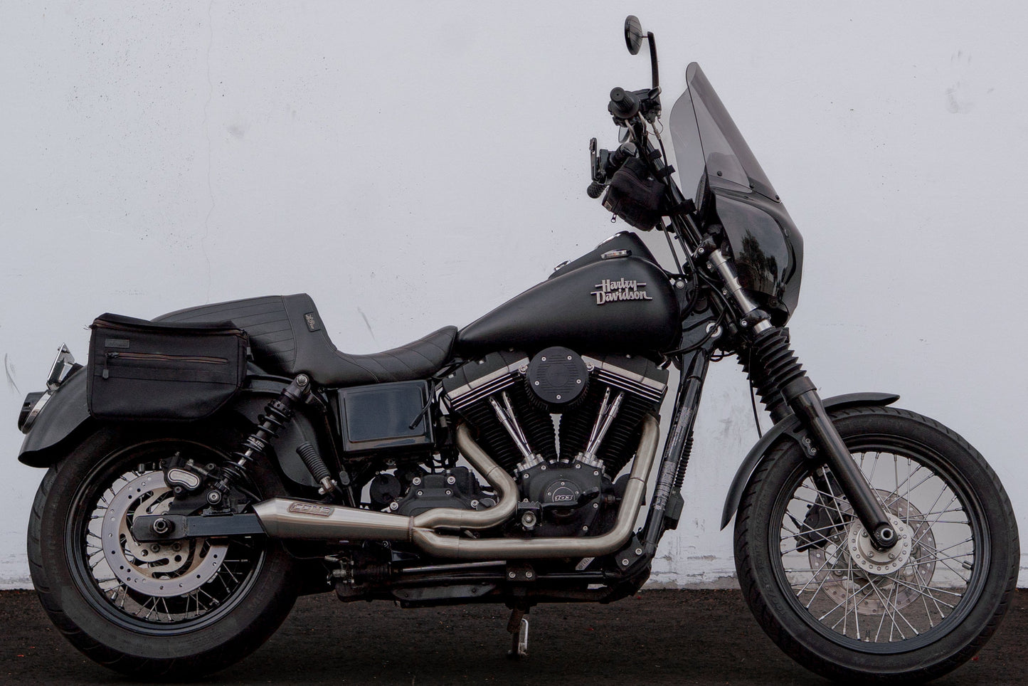 06-17 Harley-Davidson Twin Cam Dyna Sweeper