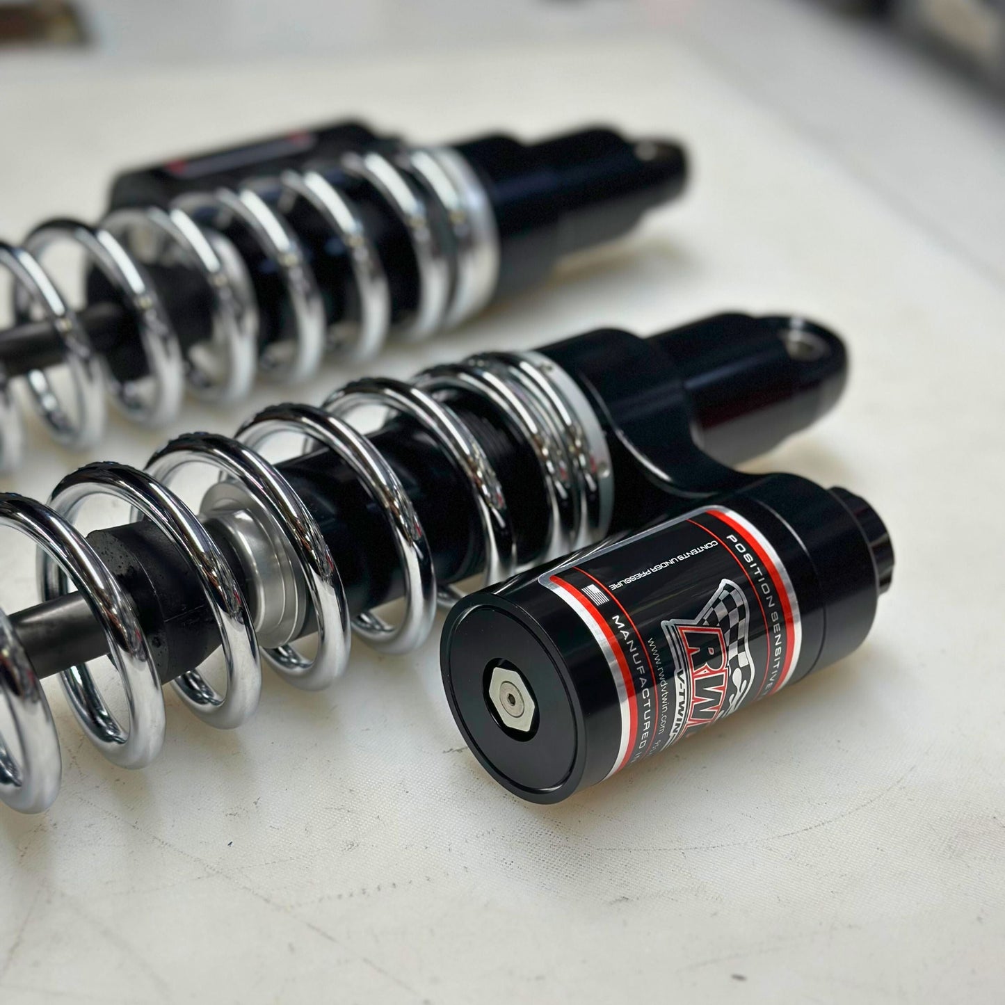RWD RS-2 Rear Shock Absorber for 1984 - 2000 Harley Davidson FXR (CHROME SPRING)