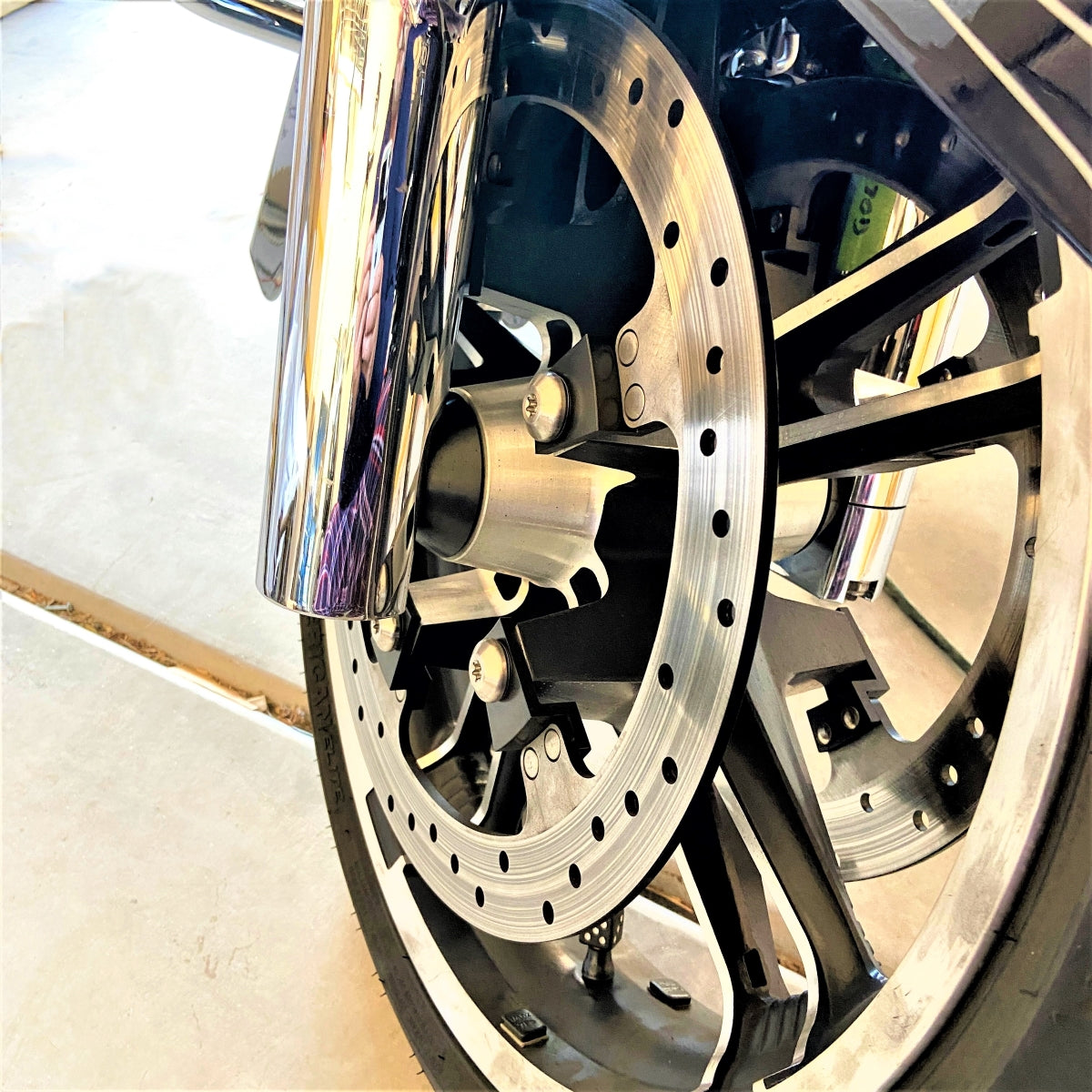 GeezerEngineering 49mm Fork Conversion Harley Touring 2014 & later Fender (chrome)