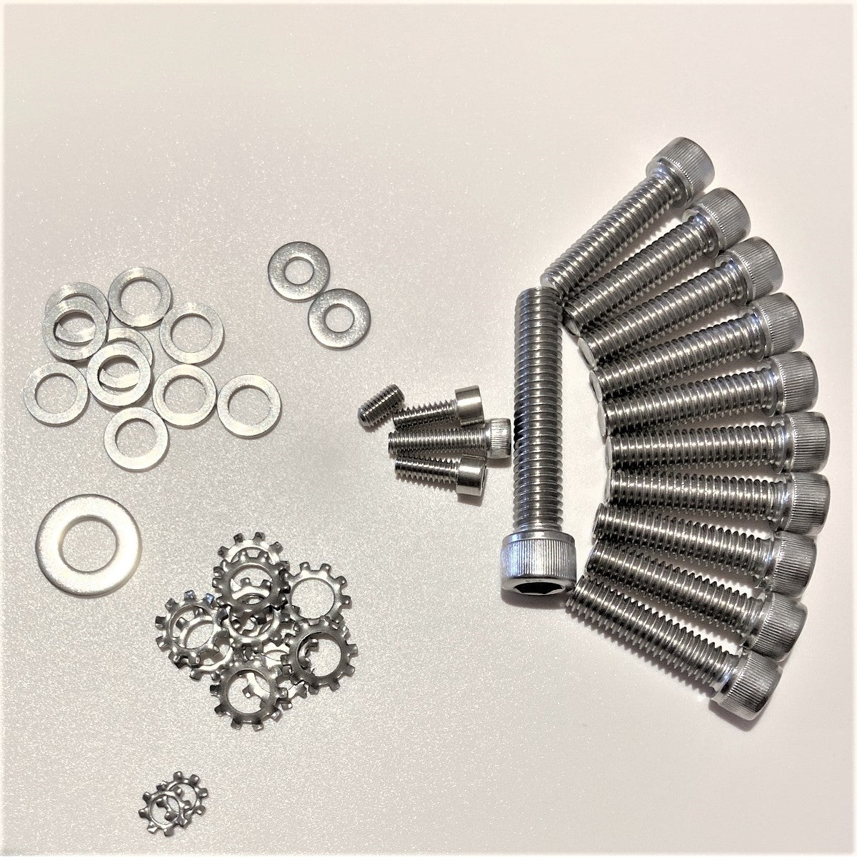 GeezerEngineering Triple-Tree, Fork-Slider, 49 mm Tubes, Rebuild Kit for Harley 2013 & earlier Touring (Hardware)