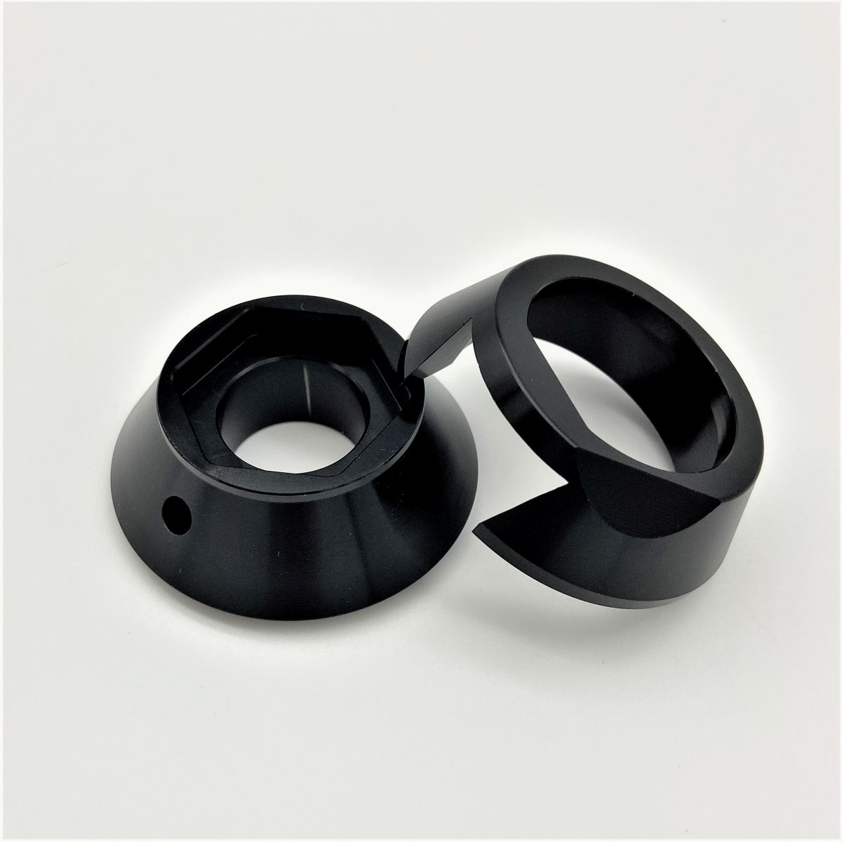 GeezerEngineering 19" or 21" Wheel Cone Spacers black for Harley