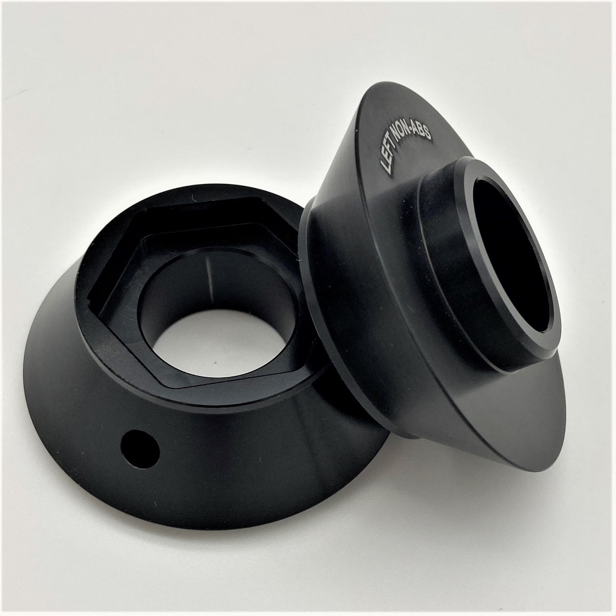 GeezerEngineering 19" or 21" Wheel Cone Spacers black for Harley
