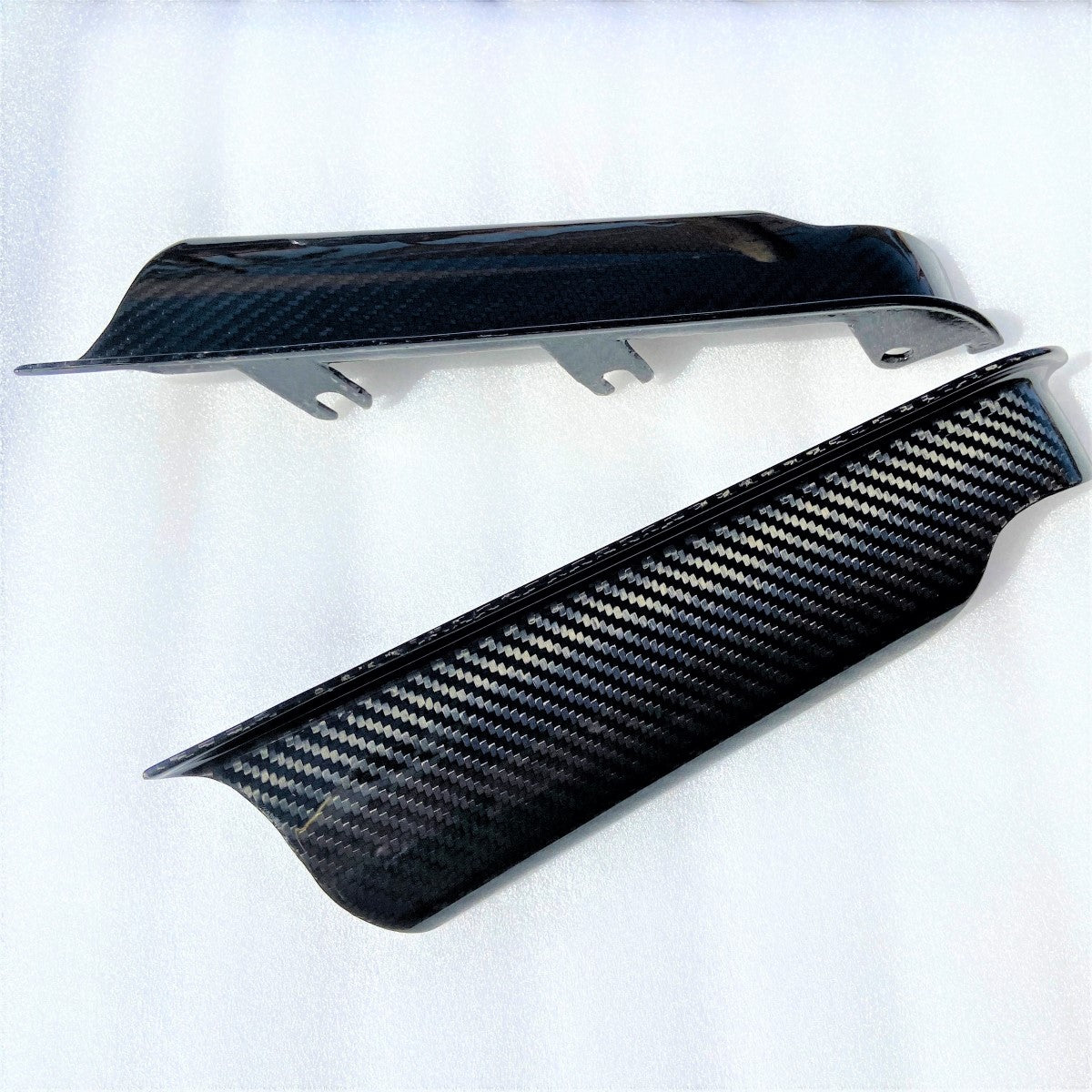 GeezerEngineering Products Carbon Fiber Side Filler Panel Rear Fender 2008 & earlier Harley Touring Models