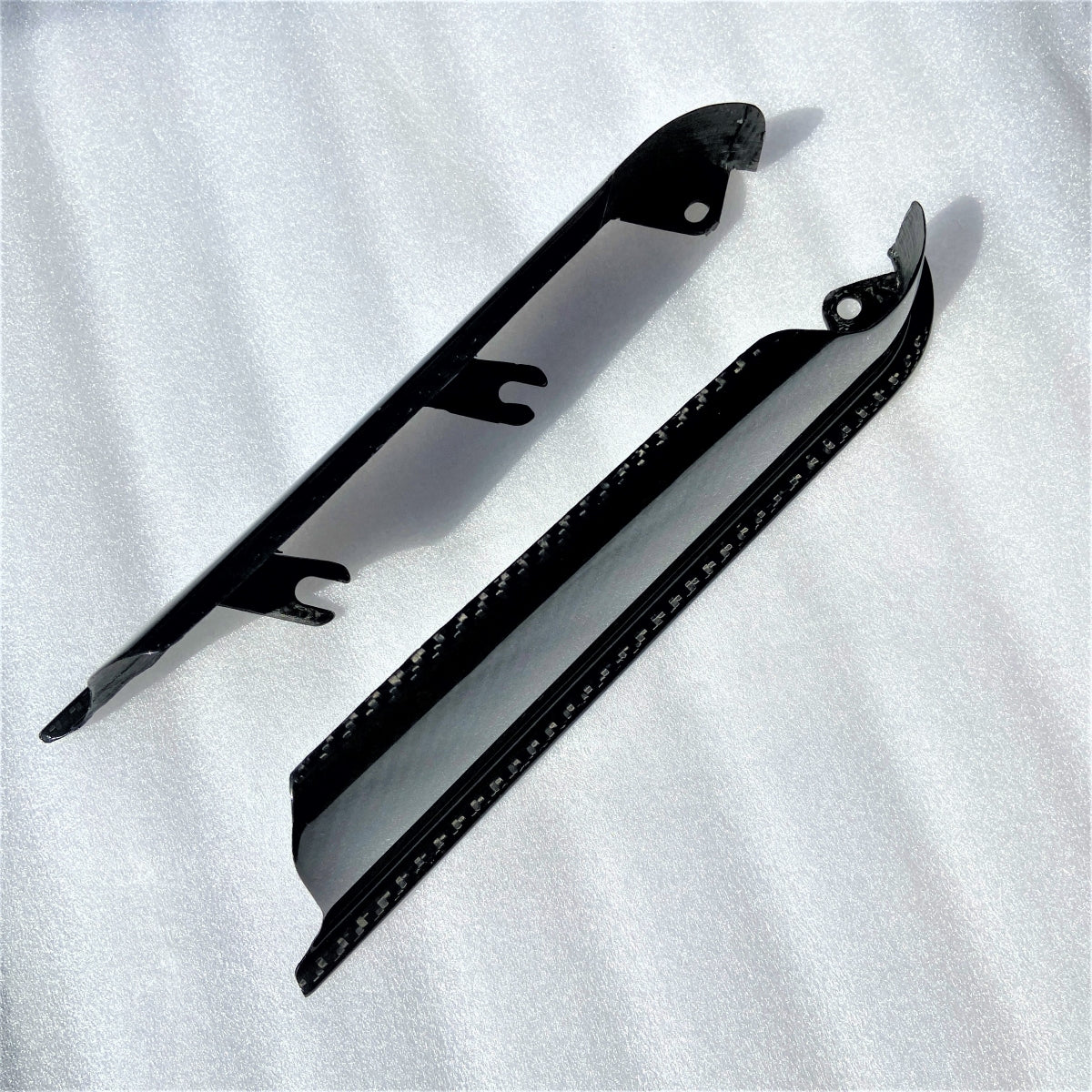 GeezerEngineering Products Carbon Fiber Side Filler Panel Rear Fender 2008 & earlier Harley Touring Models