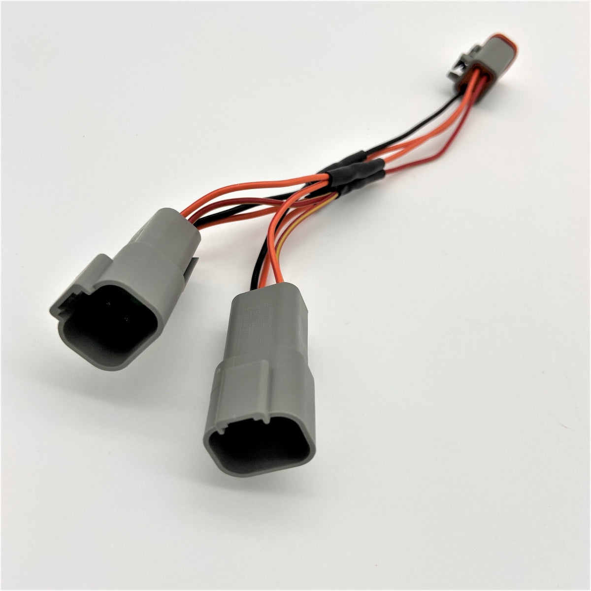 GeezerEngineering Switched Circuit Adapter (4-way Y-Adapter) for Harley